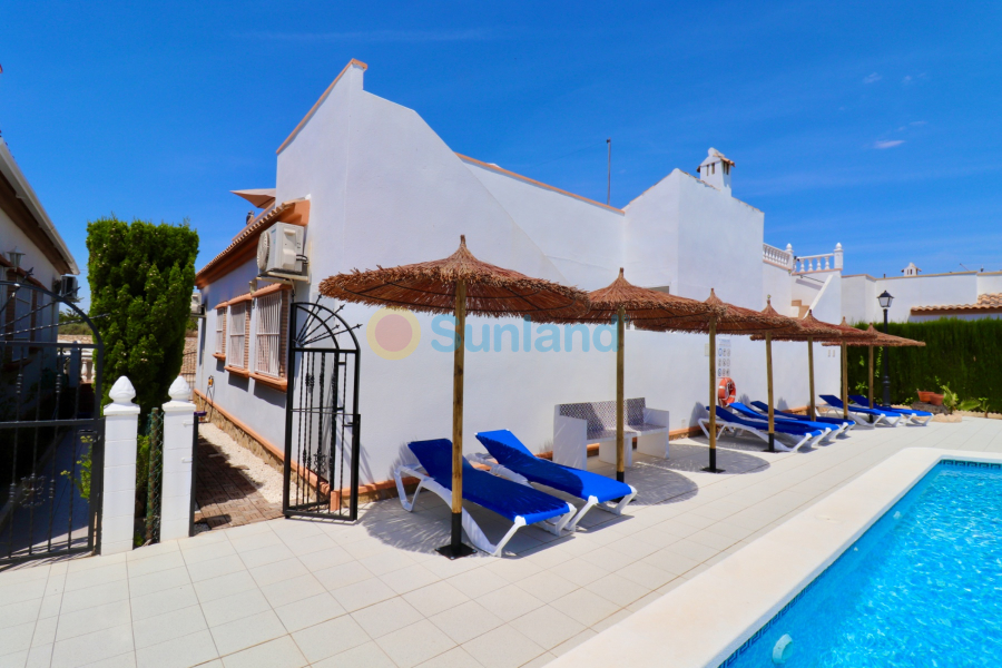 Resale - Villa - Guardamar del Segura - El Raso