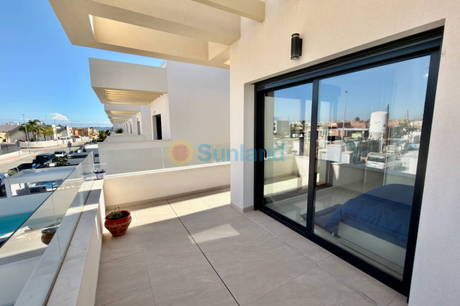 Resale - Villa - Los Montesinos - 