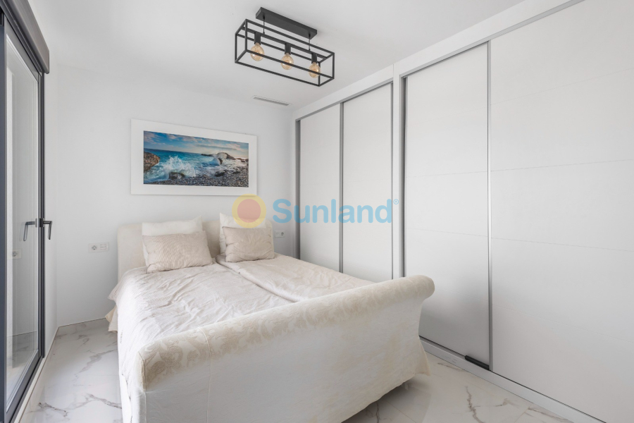 Resale - Villa - Los Montesinos - 