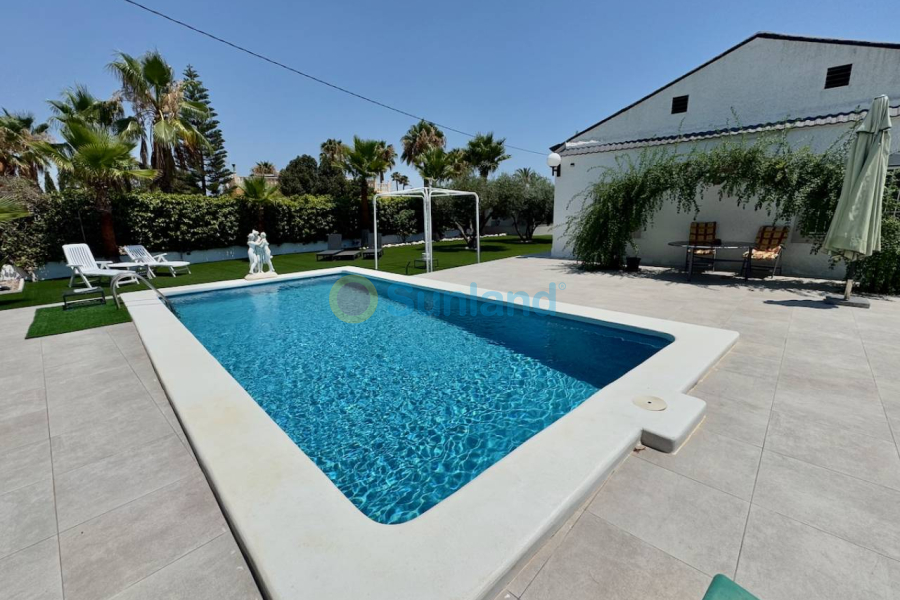 Resale - Country house - Torrellano