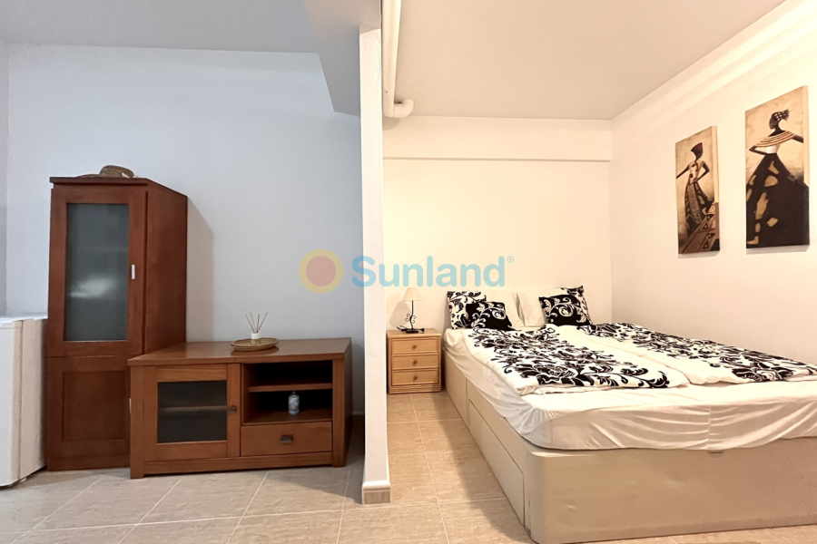 Resale - T - Avileses