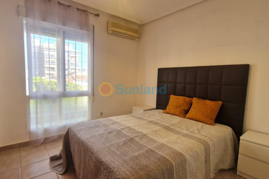 Resale - Townhouse - Torrevieja - 