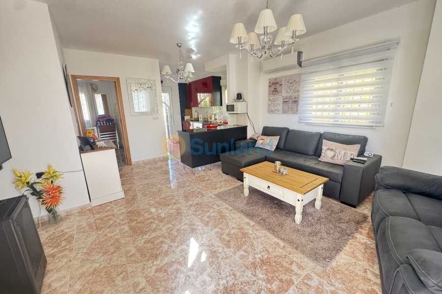 Använda fastigheter - Villa - Villamartin - Lomas del Golf