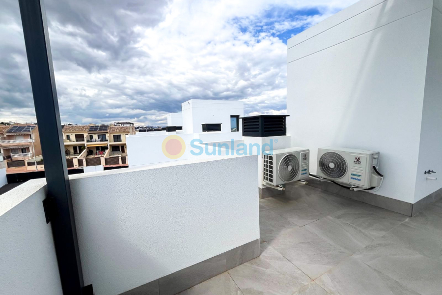 Segunda mano - Chalet - Torrevieja - Los Altos