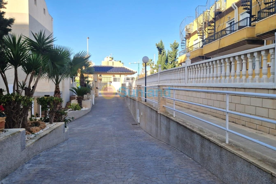 Resale - Townhouse - Torrevieja - 