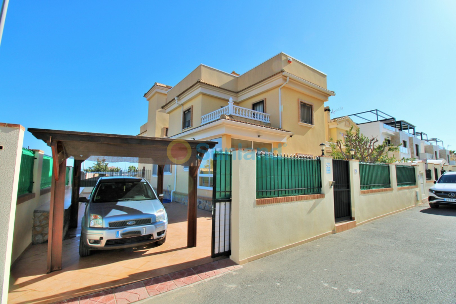 Använda fastigheter - Villa - Cabo Roig