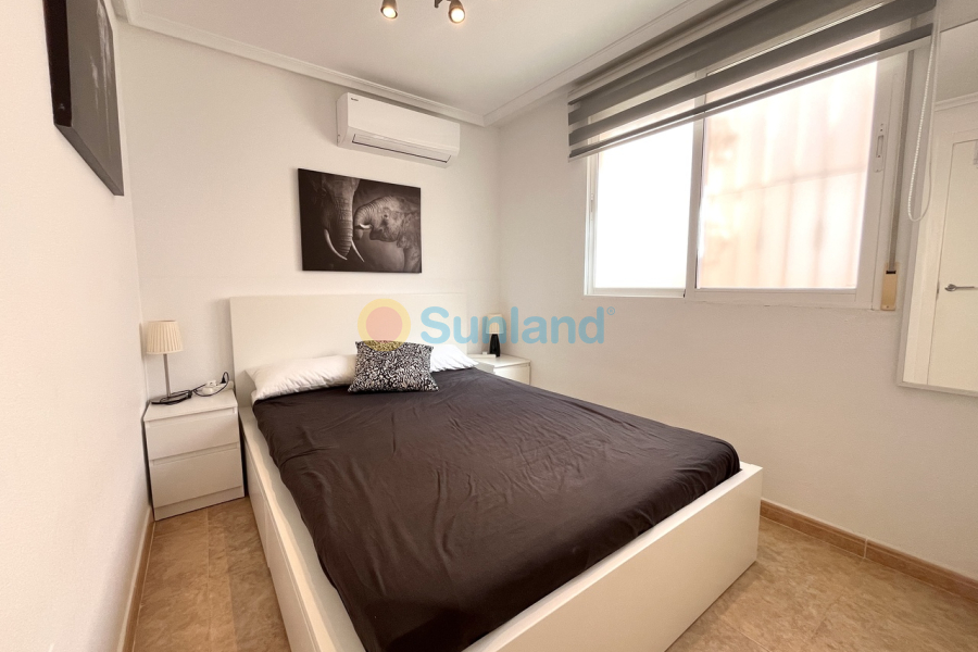 Resale - T - La Mata