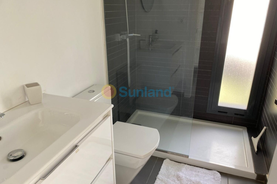 Använda fastigheter - Villa - Orihuela Costa - Villamartin