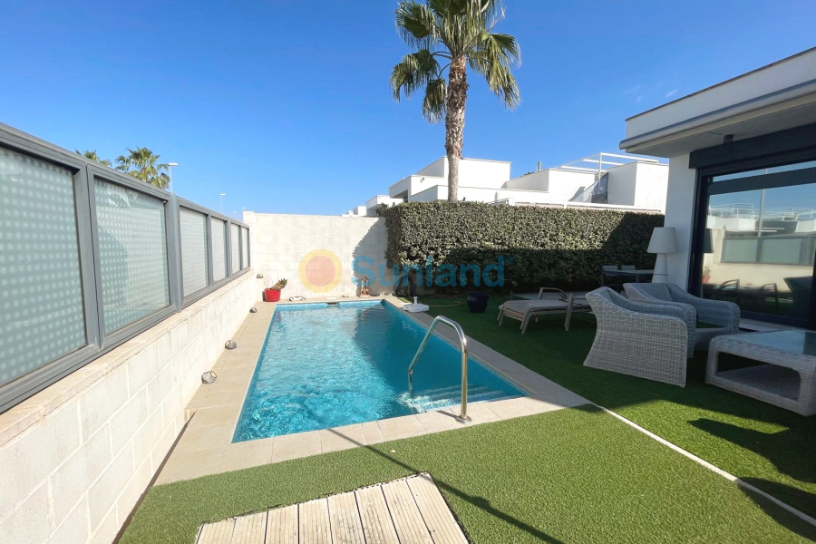 Segunda mano - Chalet - Ciudad Quesada - Pueblo Bravo