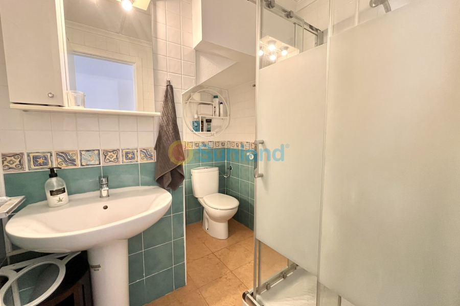 Resale - T - La Mata