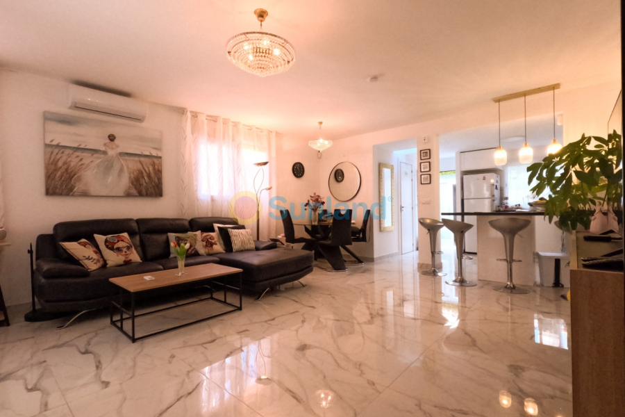 Resale - Townhouse - Torrevieja - El Acequión - Los Náufragos