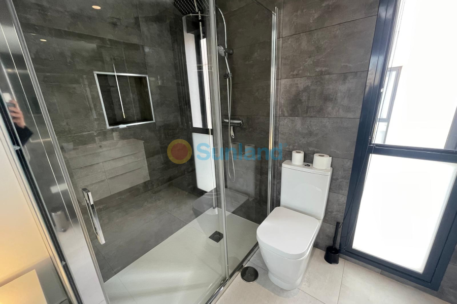 Använda fastigheter - Villa - Orihuela Costa - Villamartin