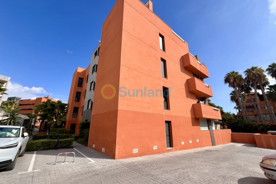 Resale - A - Villamartin