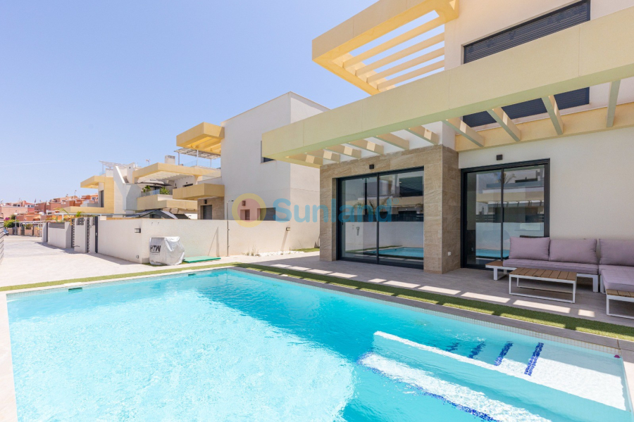 Resale - Villa - Los Montesinos - 