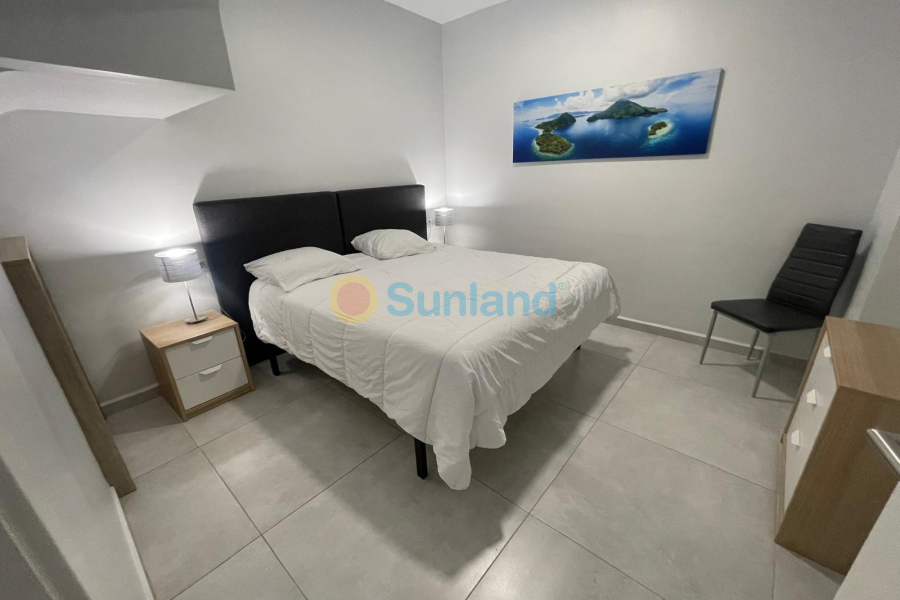 Använda fastigheter - Villa - Orihuela Costa - Villamartin