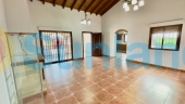 Resale - Country house - Orihuela