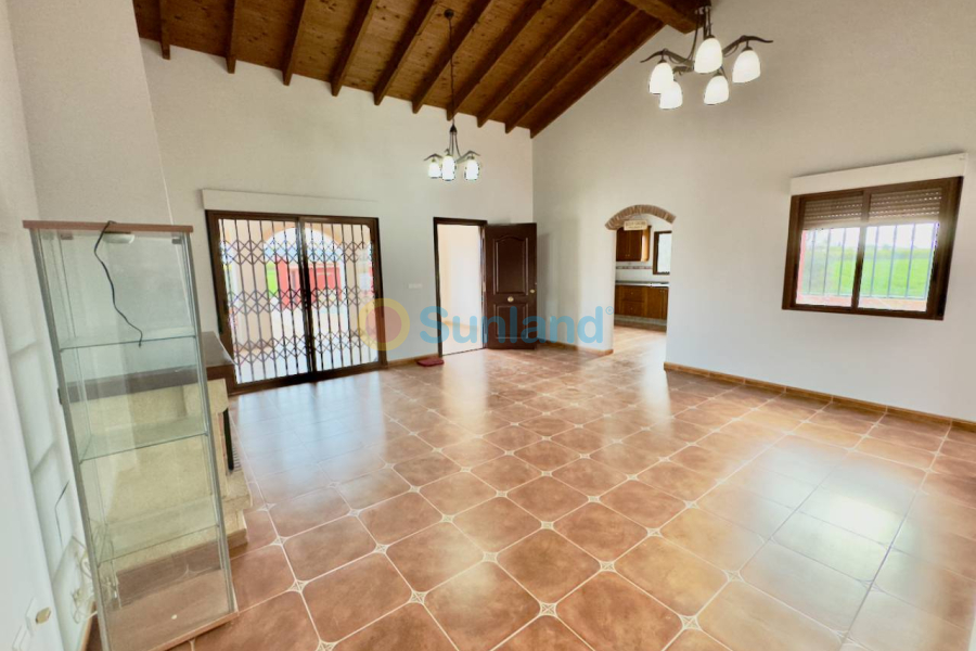 Resale - Country house - Orihuela