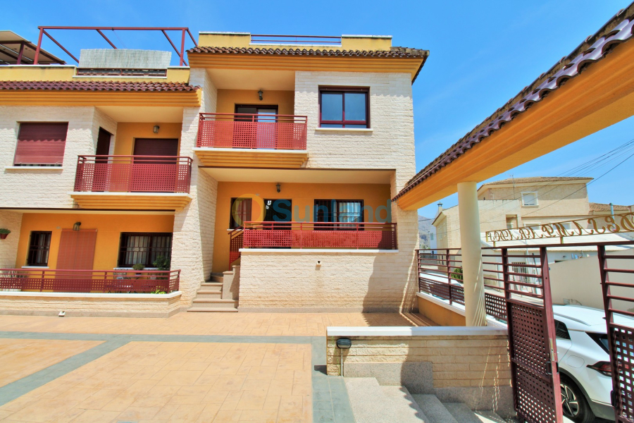 Resale - Villa - Orihuela - 