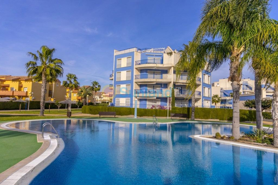 Resale - Apartment - Orihuela Costa - Campoamor