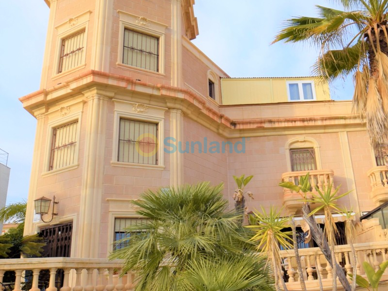 Resale - Villa - Guardamar del Segura - El Moncayo