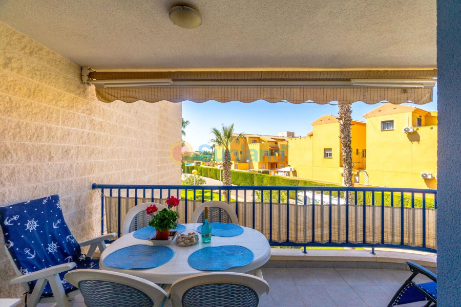 Resale - Apartment - Orihuela Costa - Campoamor