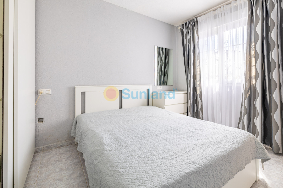 Segunda mano - Casa de Pueblo - Torrevieja - Torreta - florida