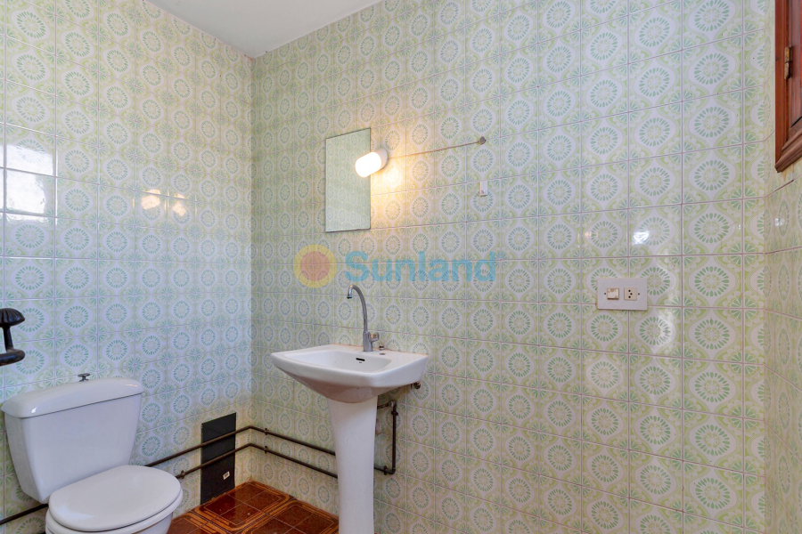 Resale - Villa - Torrevieja - 