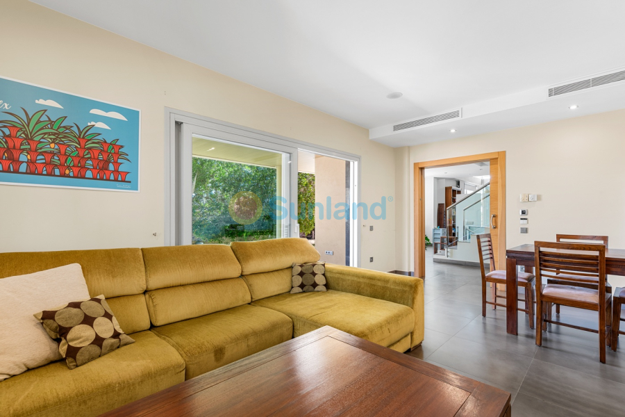 Resale - Villa - Elche/Elx