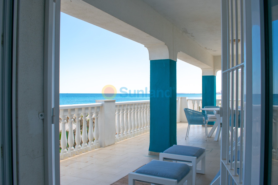 Resale - Villa - La Manga del Mar Menor - 