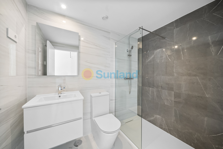 Resale - Apartamento - Torrevieja - Punta Prima