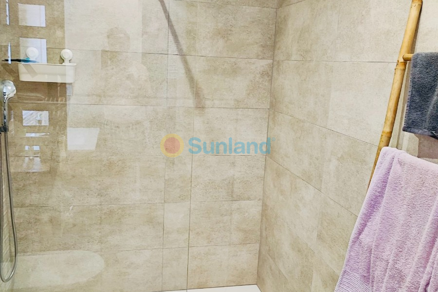 Вторичка - Апартамент - Torrevieja - Centro