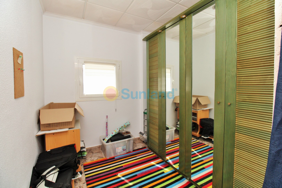 Resale - Commercial - Villamartin