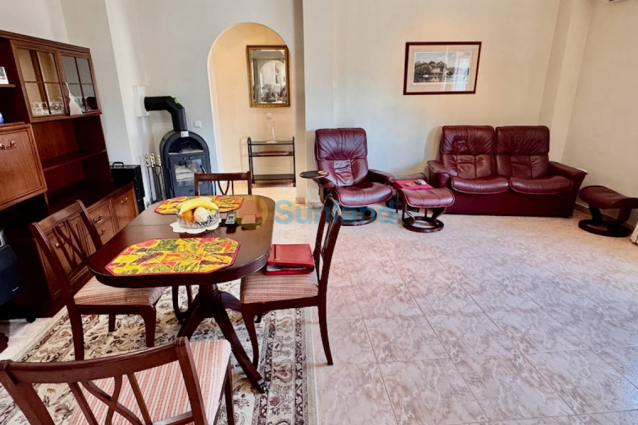 Använda fastigheter - Villa - Benferri