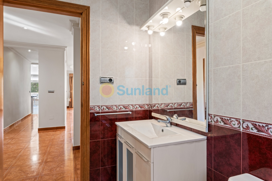 Använda fastigheter - Villa - Los Balcones