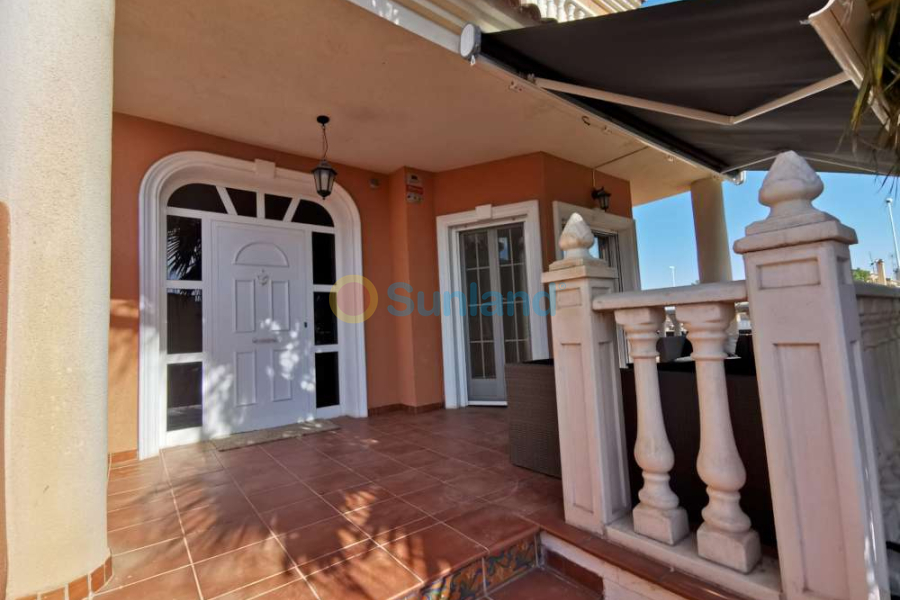 Använda fastigheter - Villa - Almoradí - Almoradi