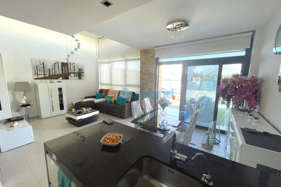 Segunda mano - Chalet - Ciudad Quesada - Pueblo Bravo