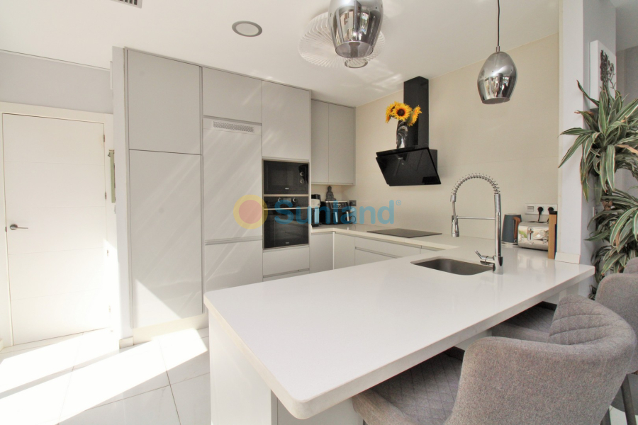 Resale - Villa - Villamartin