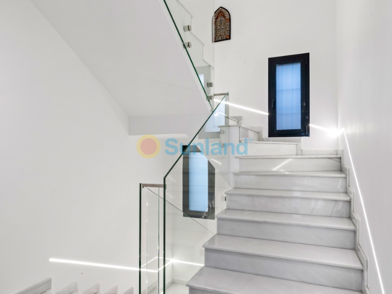 Resale - Villa - San Juan Alicante - Frank Espinós