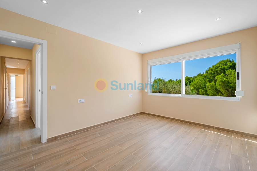 Resale - Villa - La Nucía - La nucia