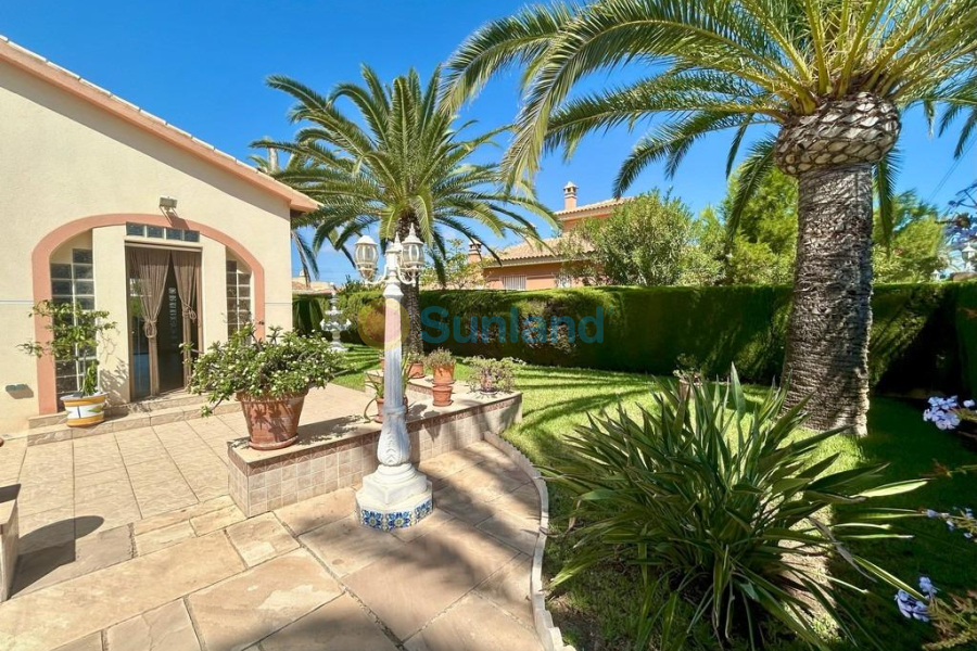 Вторичка - Bилла - Orihuela Costa - Cabo Roig