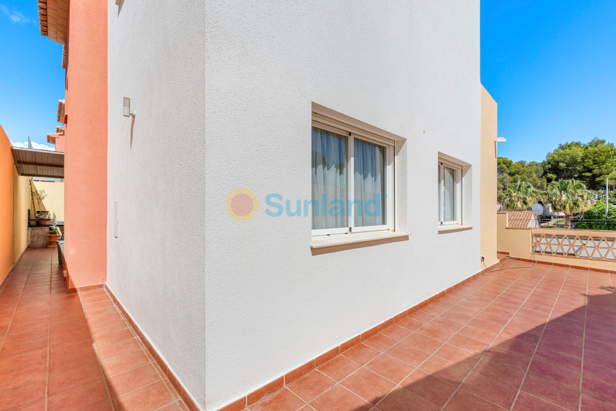 Resale - Villa - Alfas del Pi - Alfas Del Pi