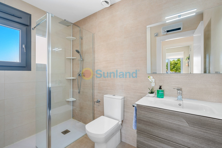 Resale - Townhouse - Formentera del Segura - 