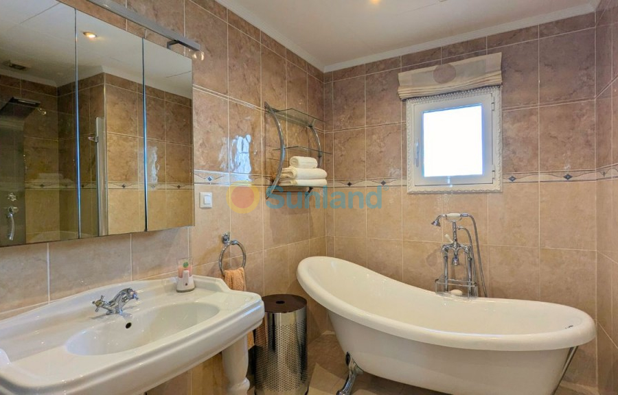 Resale - Detached Villa - Ciudad Quesada