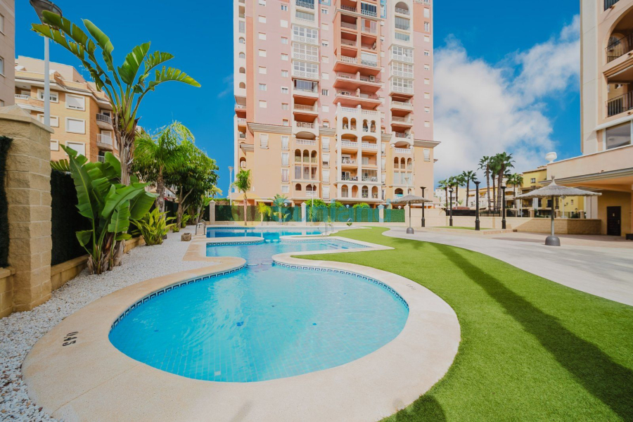Resale - Apartamento - Torrevieja - Playa de Los Locos