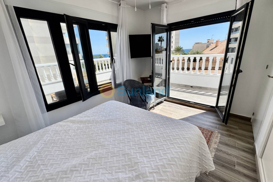 Resale - Villa - Punta Prima - 