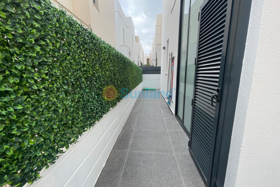 Använda fastigheter - Villa - Orihuela Costa - Villamartin