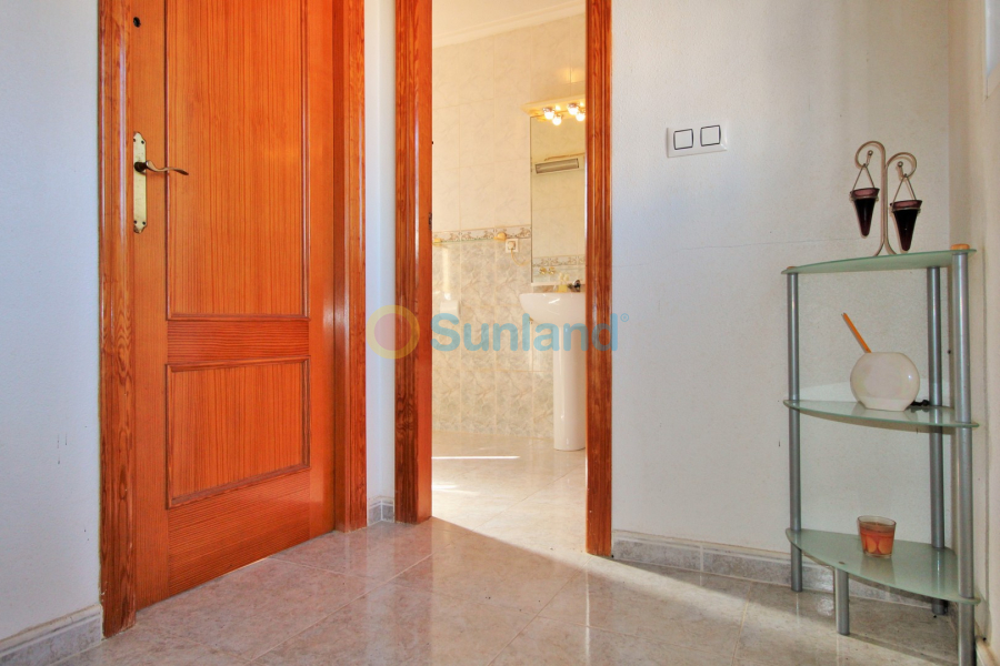 Resale - Townhouse - Villamartin