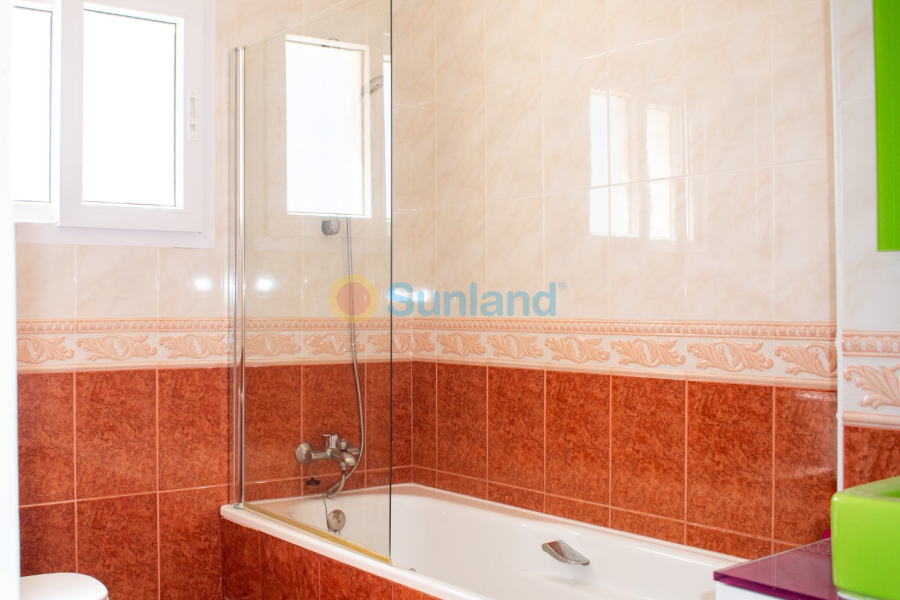 Resale - Villa - La Manga del Mar Menor - 