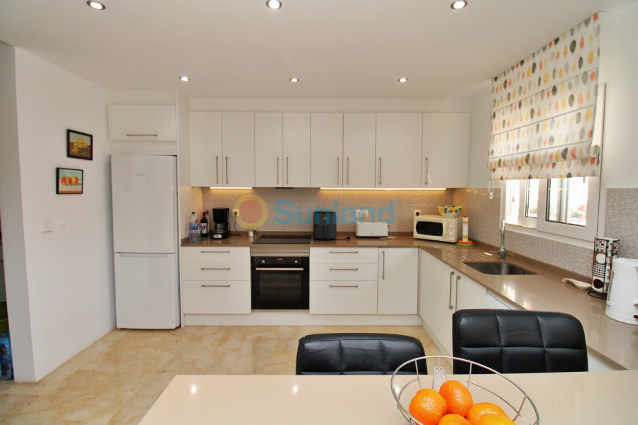 Använda fastigheter - Villa - Villamartin - Los Dolses