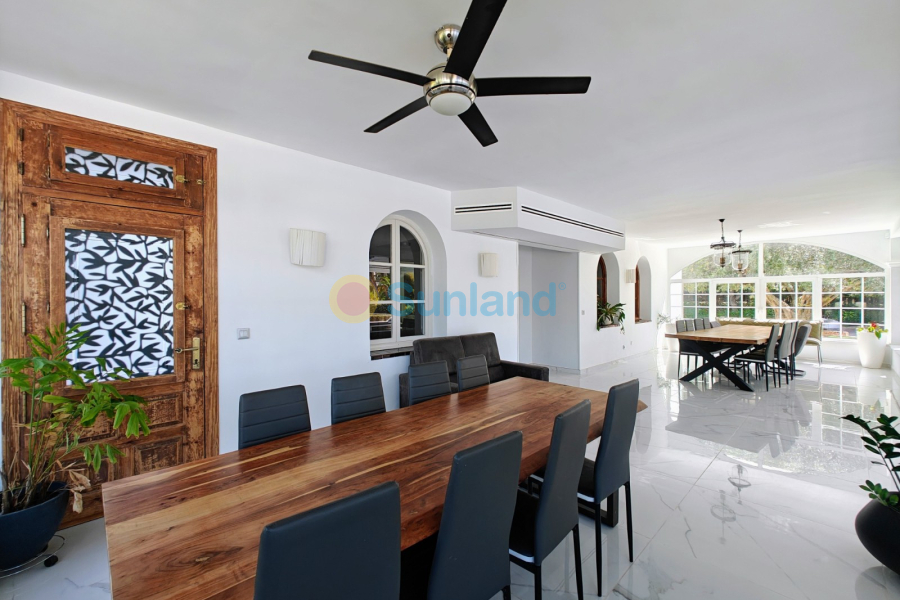 Resale - Villa - Elche - 